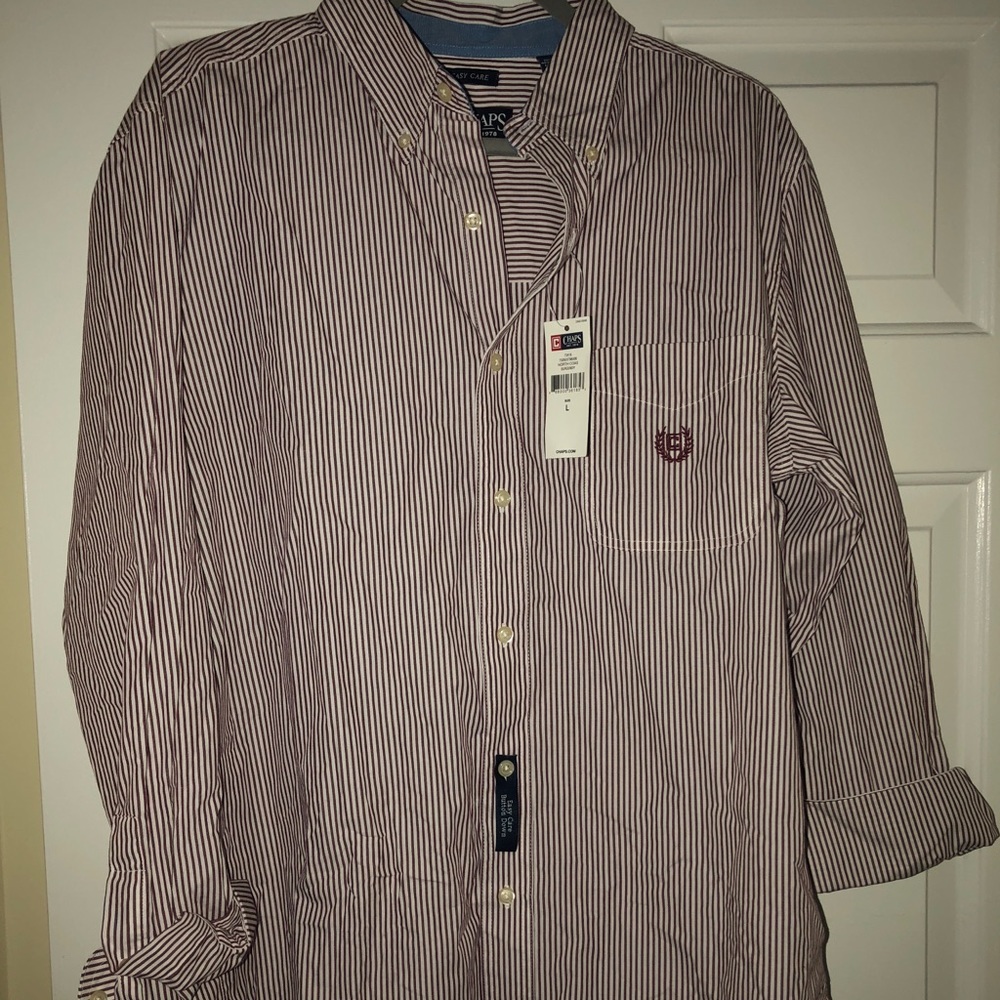 Men’s Chaps dress shirt *brand new* maroon & white